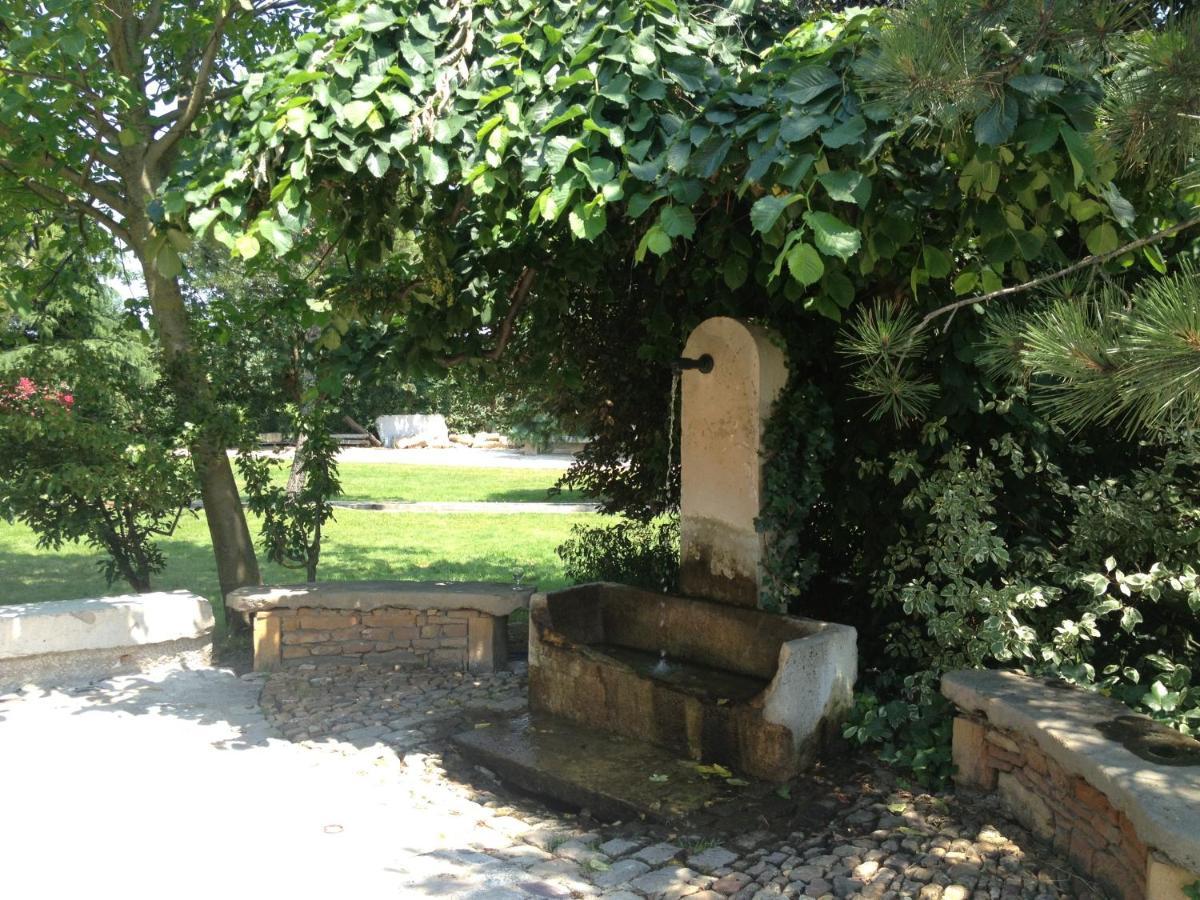 Domaine De La Ruisseliere Hotell Lacenas Exteriör bild