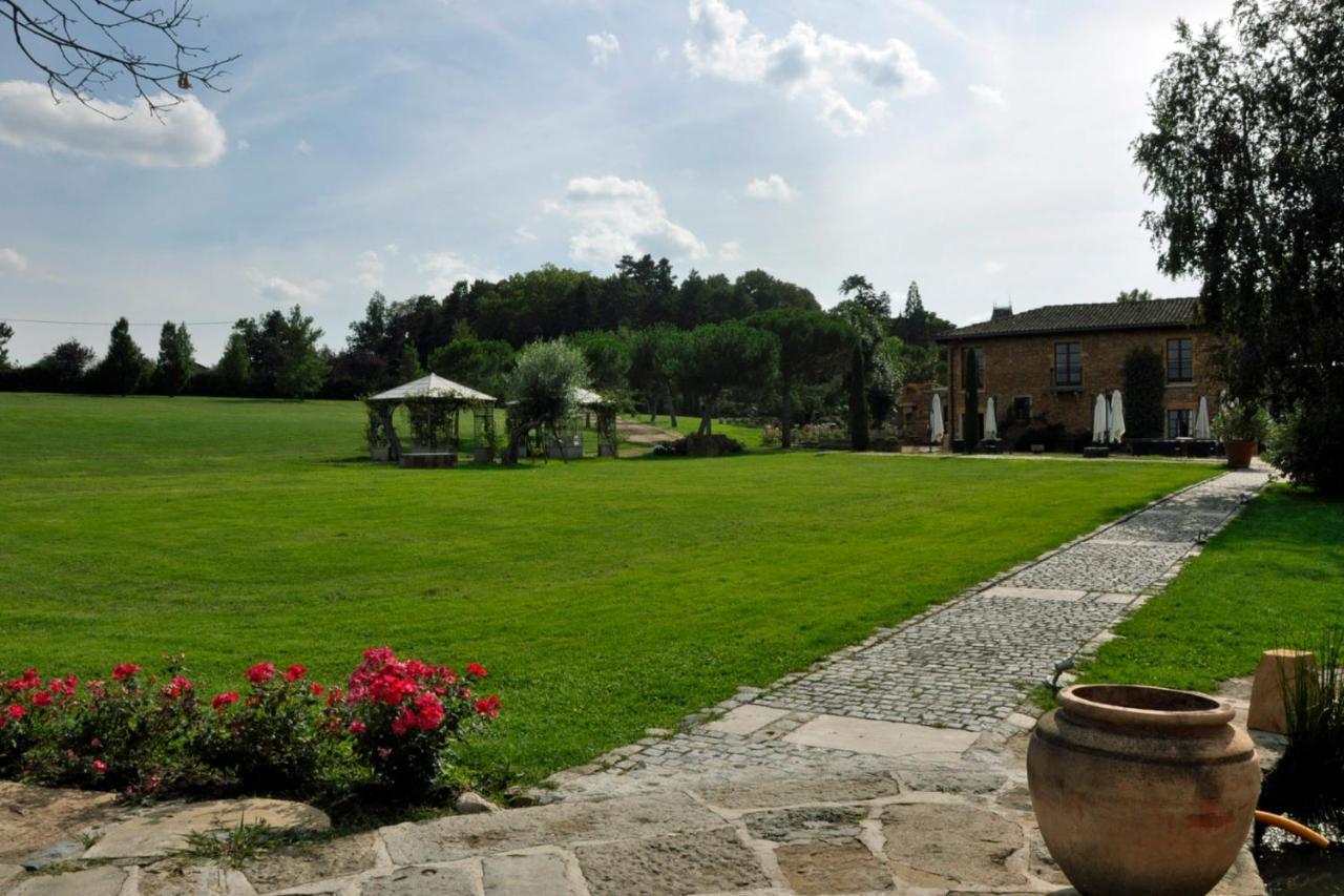 Domaine De La Ruisseliere Hotell Lacenas Exteriör bild