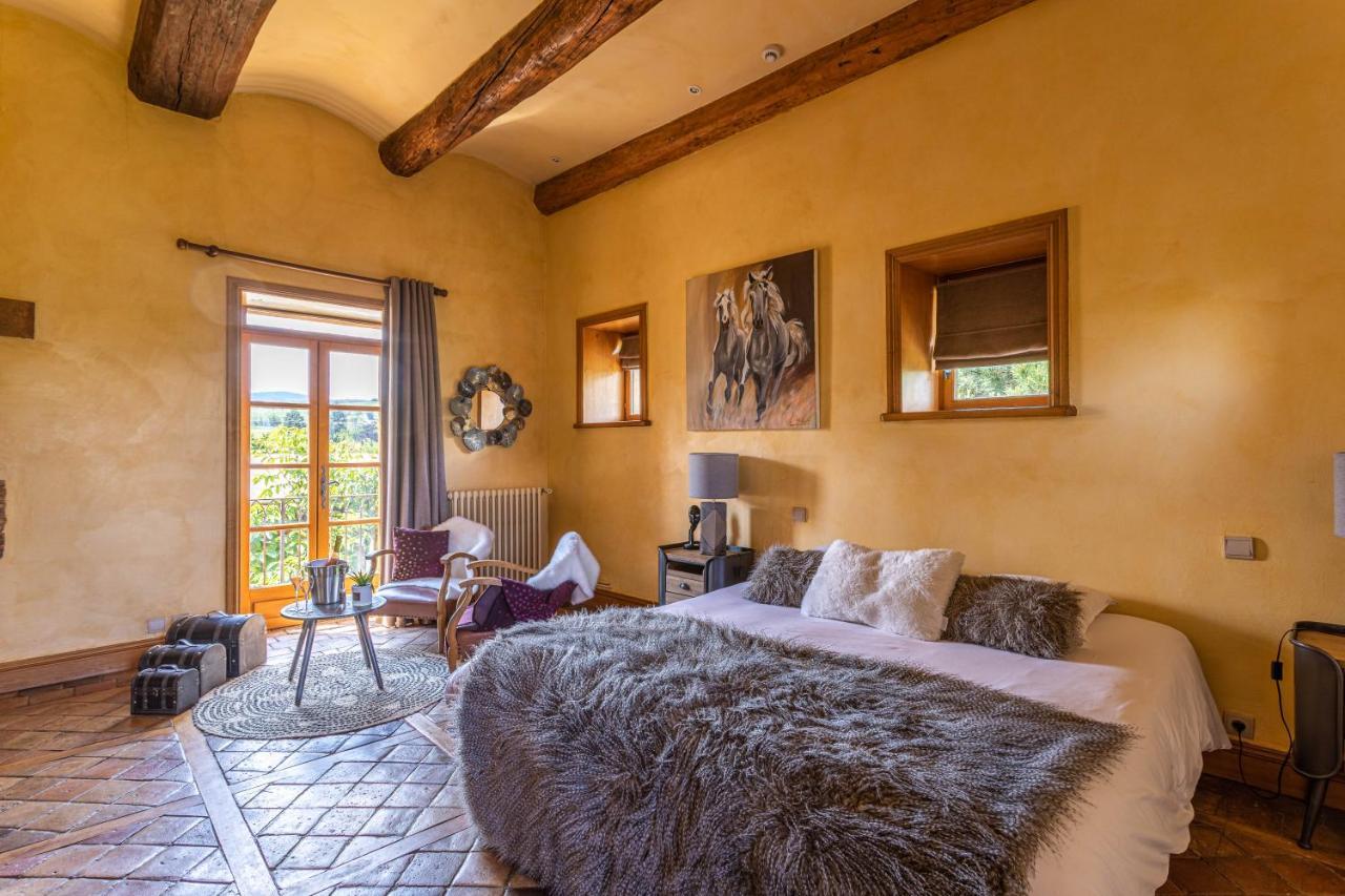 Domaine De La Ruisseliere Hotell Lacenas Exteriör bild