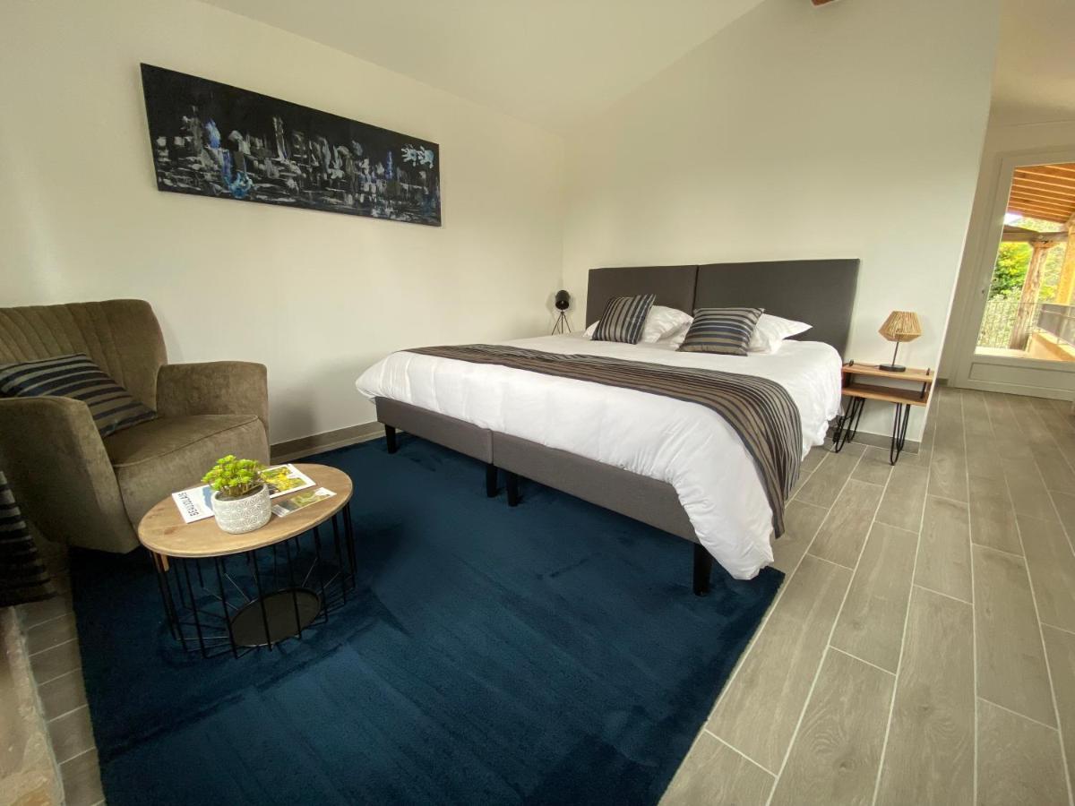 Domaine De La Ruisseliere Hotell Lacenas Exteriör bild