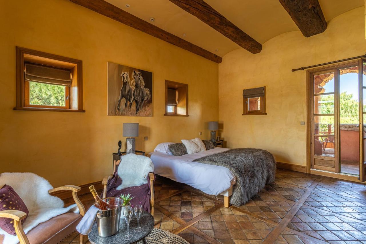 Domaine De La Ruisseliere Hotell Lacenas Exteriör bild