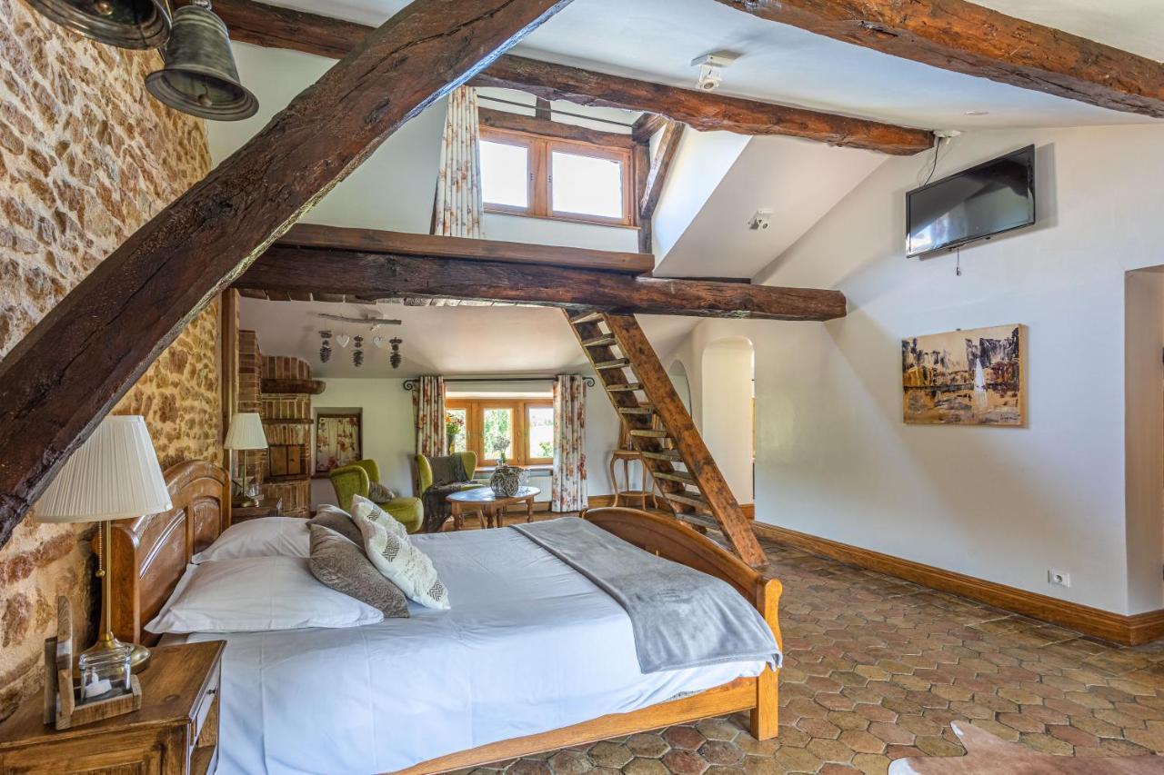 Domaine De La Ruisseliere Hotell Lacenas Exteriör bild