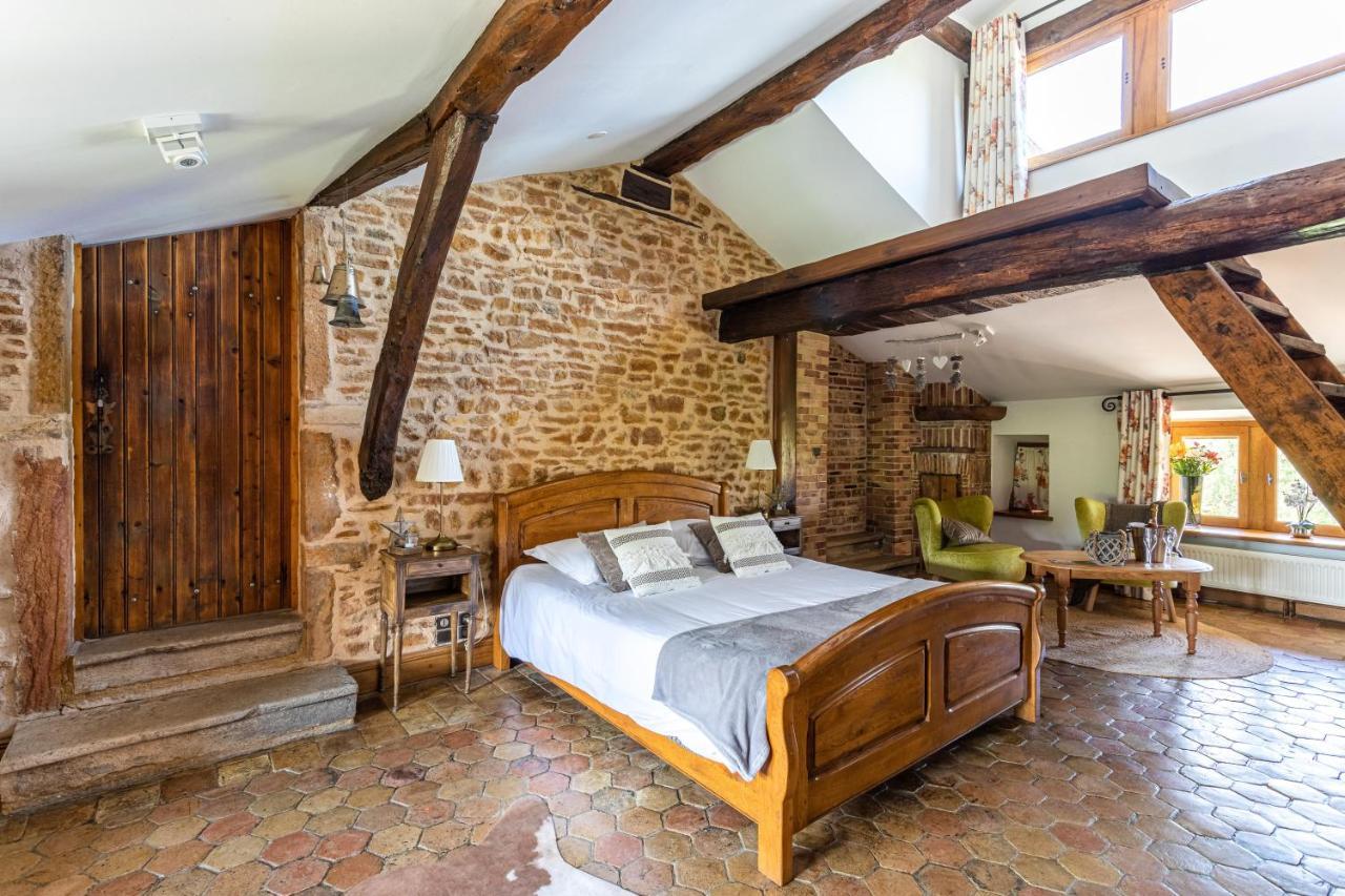 Domaine De La Ruisseliere Hotell Lacenas Exteriör bild